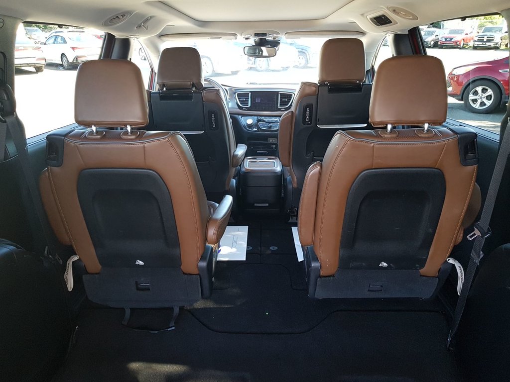 2017 Chrysler Pacifica Limited | Leather | Roof |DVD | Nav | Cam | USB in Saint John, New Brunswick - 23 - w1024h768px