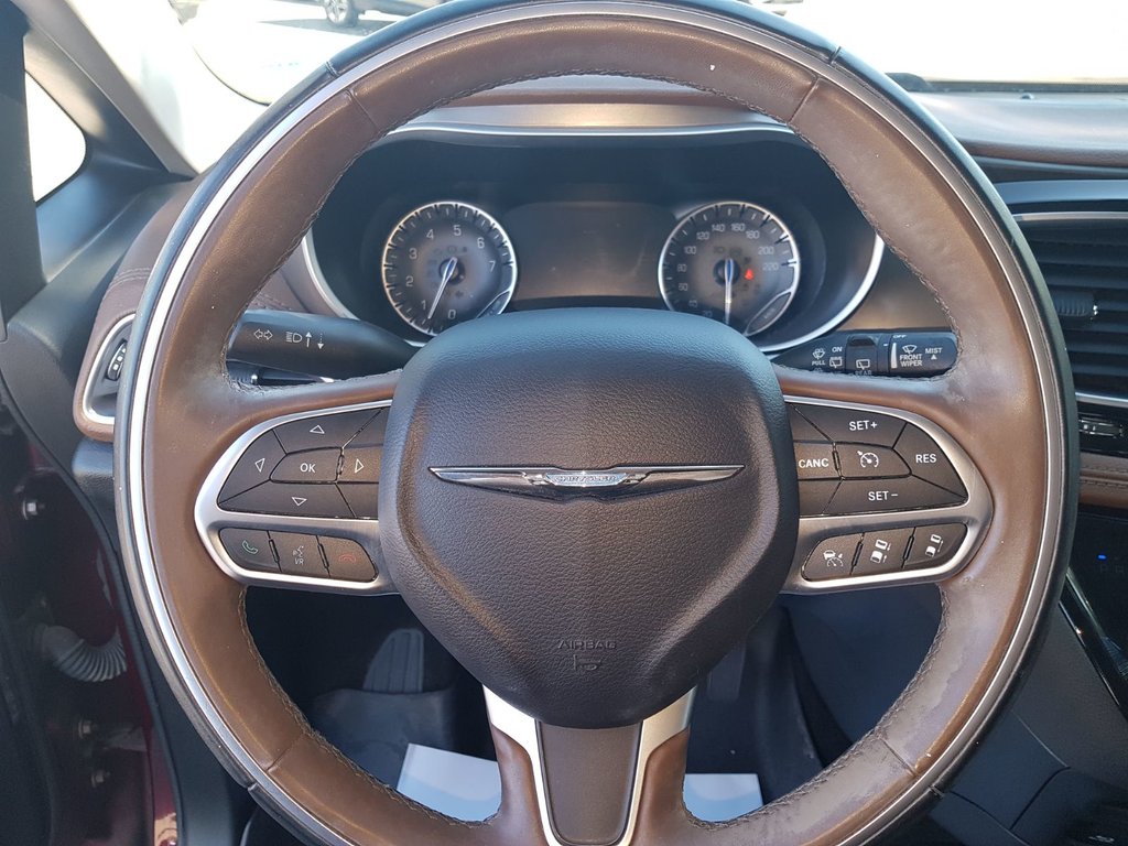 2017 Chrysler Pacifica Limited | Leather | Roof |DVD | Nav | Cam | USB in Saint John, New Brunswick - 42 - w1024h768px