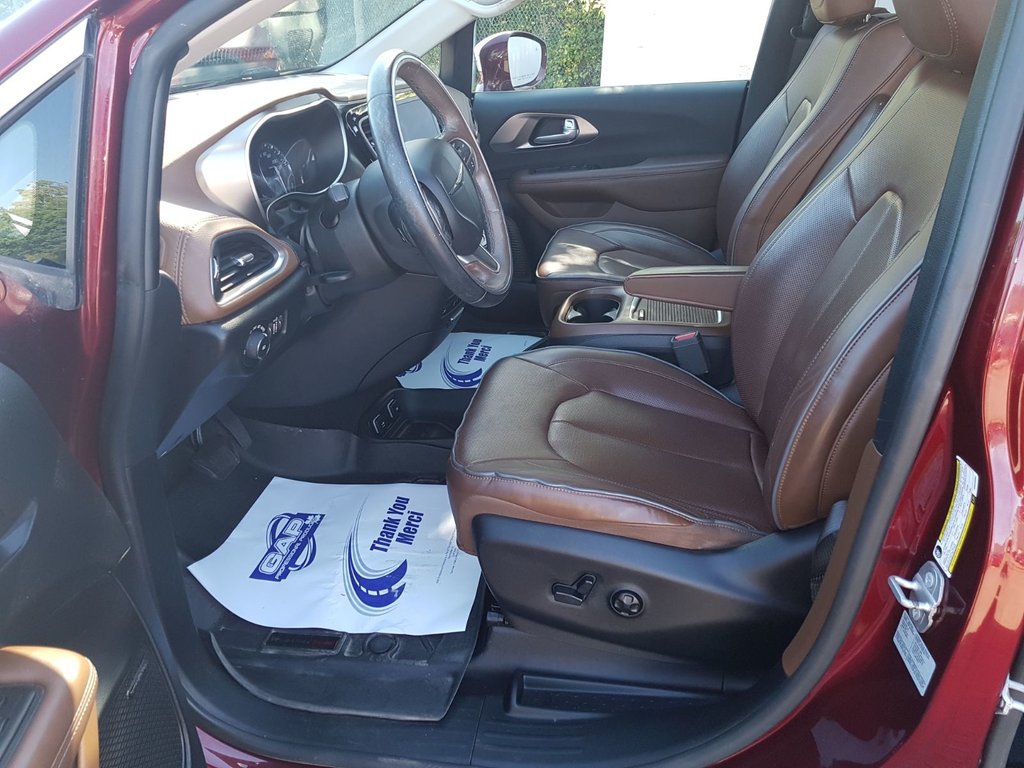 2017 Chrysler Pacifica Limited | Leather | Roof |DVD | Nav | Cam | USB in Saint John, New Brunswick - 36 - w1024h768px