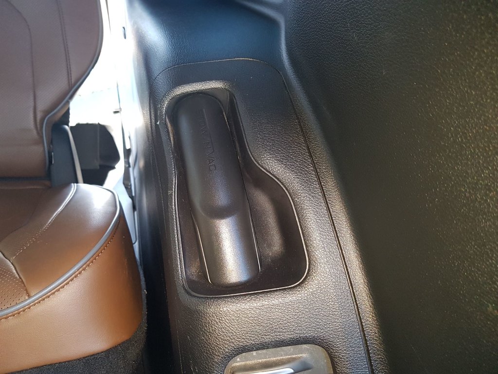 2017 Chrysler Pacifica Limited | Leather | Roof |DVD | Nav | Cam | USB in Saint John, New Brunswick - 63 - w1024h768px