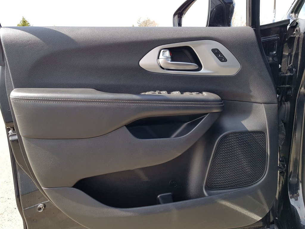 2022 Chrysler Pacifica Touring L | Leather | Cam | USB | Warr to 2028 in Saint John, New Brunswick - 37 - w1024h768px