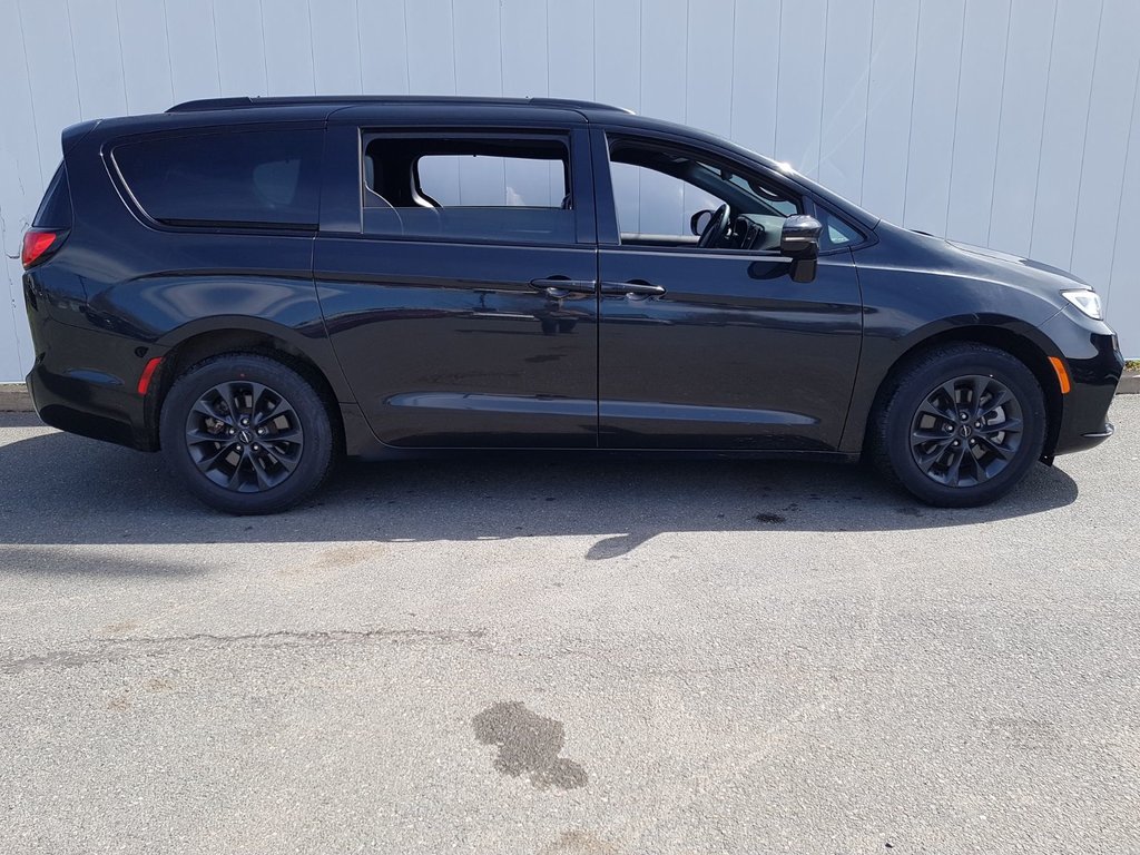 2022 Chrysler Pacifica Touring L | Leather | Cam | USB | Warr to 2028 in Saint John, New Brunswick - 2 - w1024h768px
