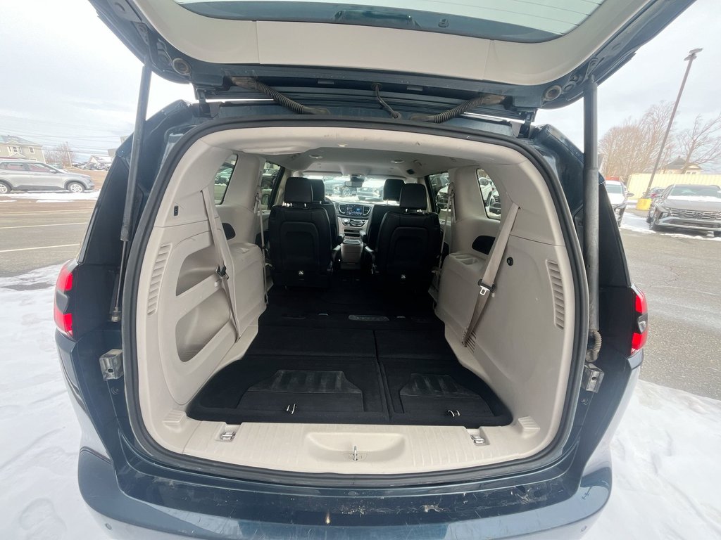 2024 Chrysler Pacifica Touring-L | Leather | Cam | USB | HtdSeats in Saint John, New Brunswick - 36 - w1024h768px
