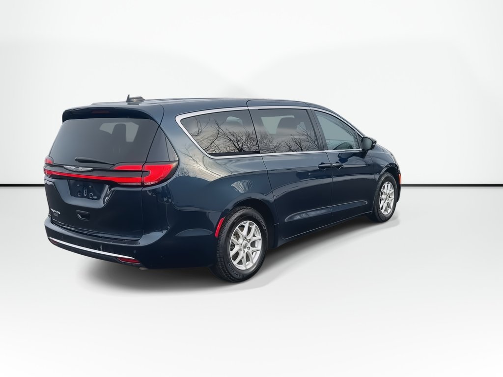 2024 Chrysler Pacifica Touring-L | Leather | Cam | USB | HtdSeats in Saint John, New Brunswick - 8 - w1024h768px