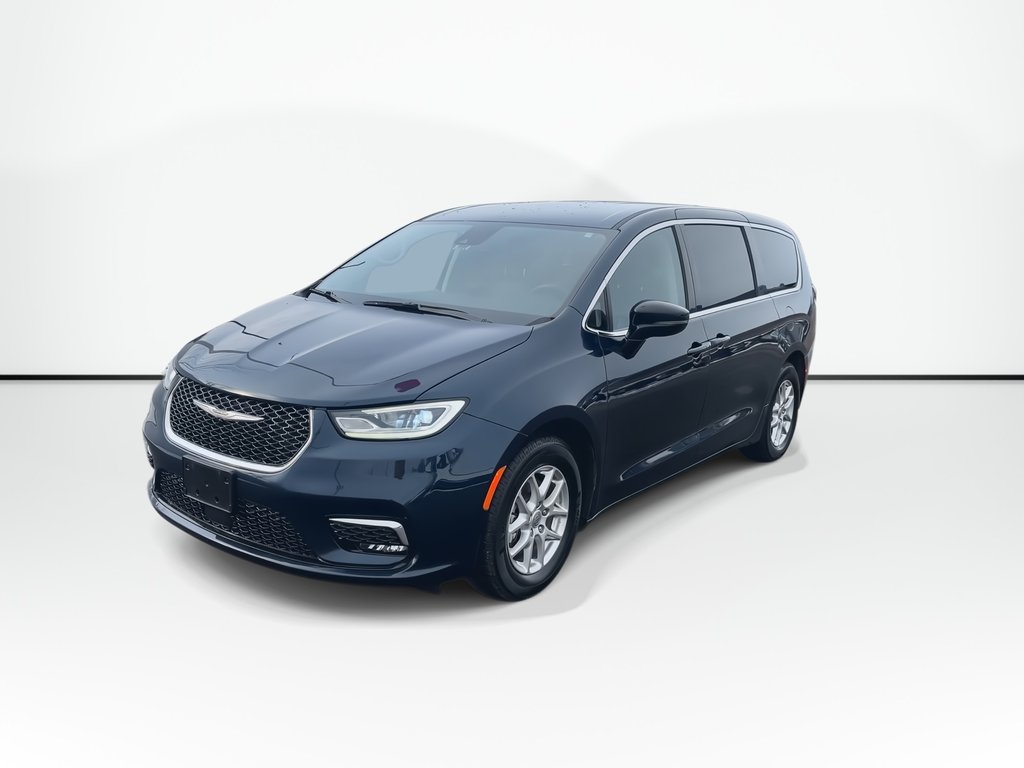 2024 Chrysler Pacifica Touring-L | Leather | Cam | USB | HtdSeats in Saint John, New Brunswick - 4 - w1024h768px