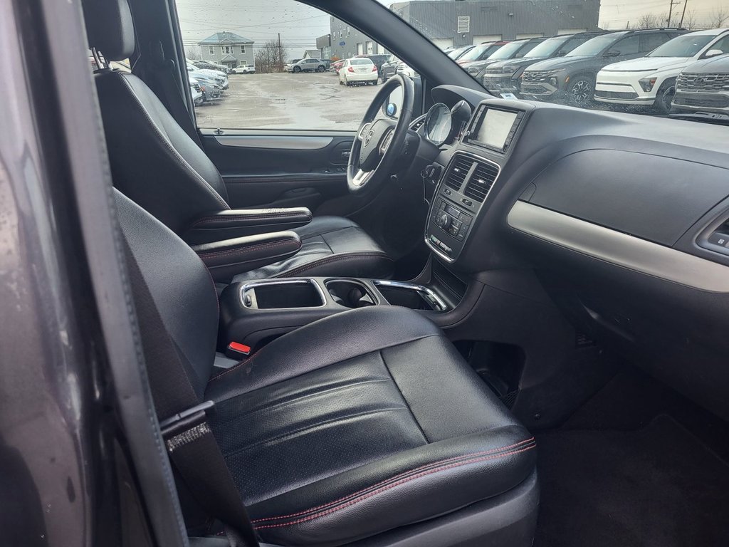 2018  Grand Caravan GT | Leather | Cam | USB | HtdWheel | PwrHatch in Saint John, New Brunswick - 43 - w1024h768px