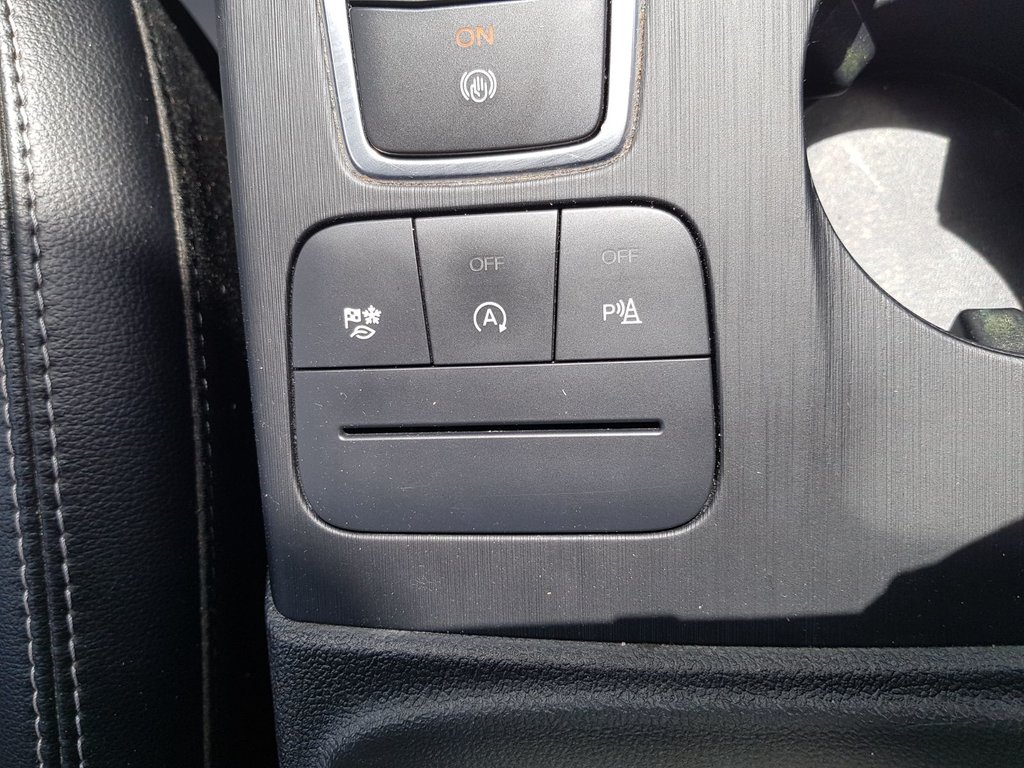 2022 Ford Escape Titanium | Leather | Nav | Cam | USB | HtdWheel in Saint John, New Brunswick - 56 - w1024h768px