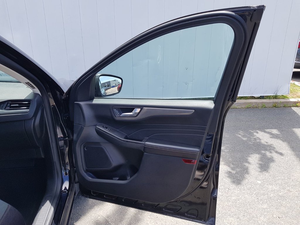 2022 Ford Escape Titanium | Leather | Nav | Cam | USB | HtdWheel in Saint John, New Brunswick - 50 - w1024h768px