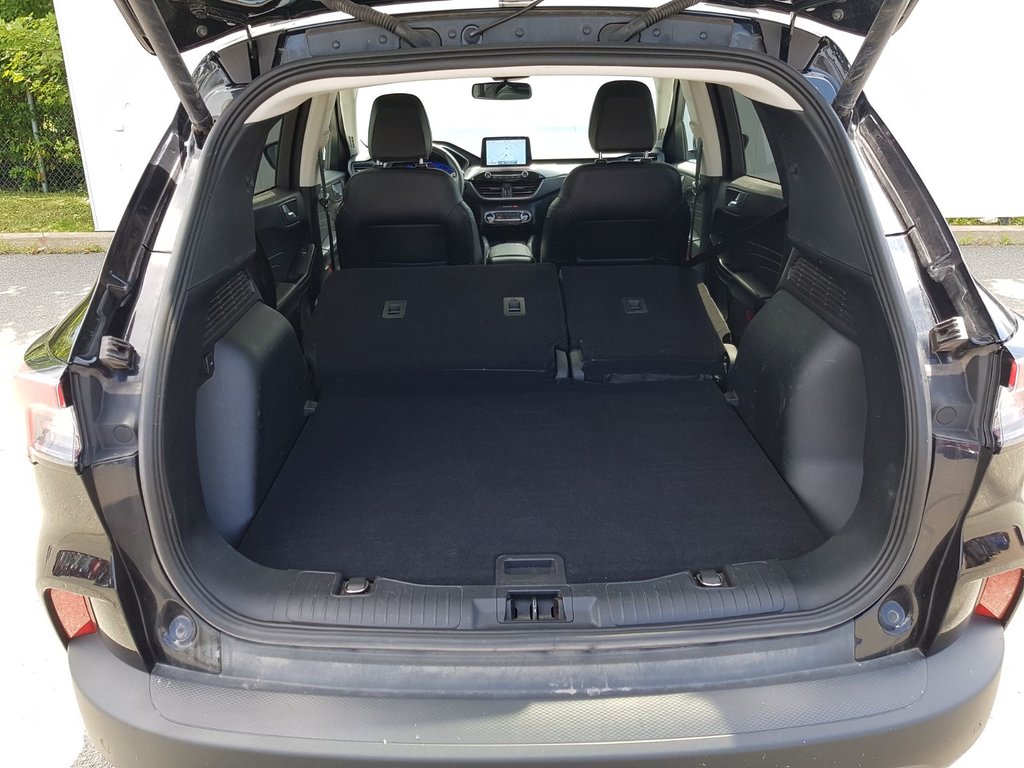 2022 Ford Escape Titanium | Leather | Nav | Cam | USB | HtdWheel in Saint John, New Brunswick - 46 - w1024h768px