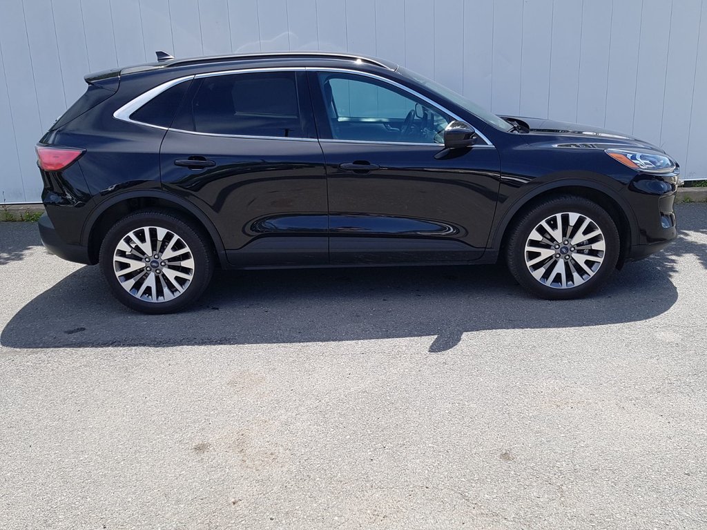 2022 Ford Escape Titanium | Leather | Nav | Cam | USB | HtdWheel in Saint John, New Brunswick - 2 - w1024h768px