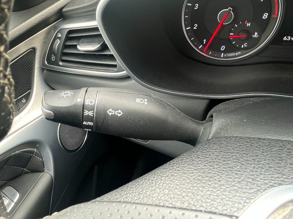 2019 GENESIS G70 2.0T Sport | Leather | Roof | Nav | Cam | USB in Saint John, New Brunswick - 27 - w1024h768px