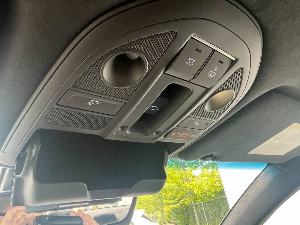 2019 GENESIS G70 2.0T Sport | Leather | Roof | Nav | Cam | USB in Saint John, New Brunswick - 40 - w1024h768px