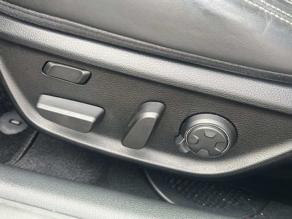 2019 GENESIS G70 2.0T Sport | Leather | Roof | Nav | Cam | USB in Saint John, New Brunswick - 18 - w1024h768px