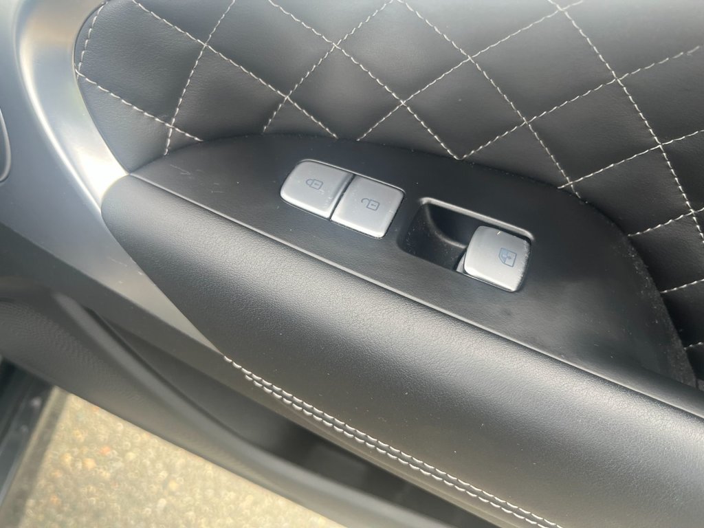 2019 GENESIS G70 2.0T Sport | Leather | Roof | Nav | Cam | USB in Saint John, New Brunswick - 44 - w1024h768px