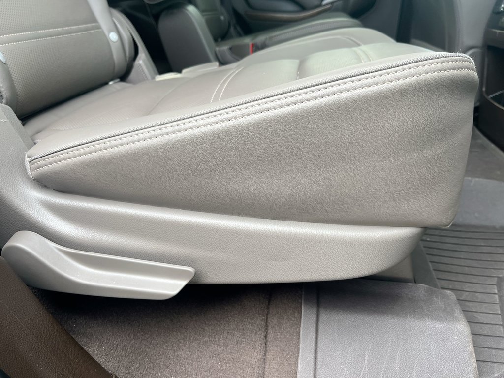 2019 GMC Yukon Denali | Leather | Sunroof | Nav | Cam | USB in Saint John, New Brunswick - 38 - w1024h768px