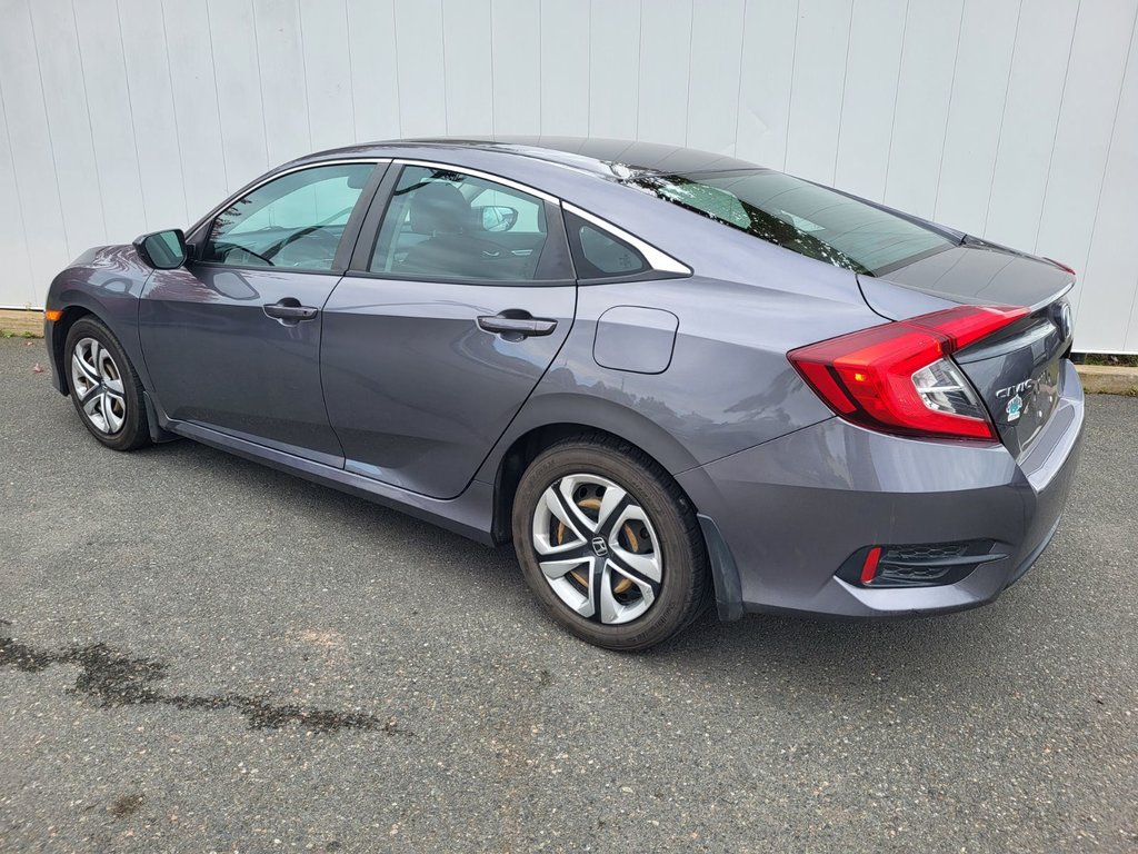 2018  Civic LX | Cam | USB | HtdSeats | Bluetooth | Keyless in Saint John, New Brunswick - 4 - w1024h768px