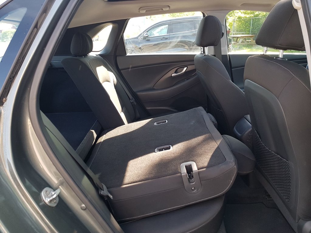2020 Hyundai Elantra GT Luxury | Roof | cam | USB | Htd. Wheel | Bluetooth in Saint John, New Brunswick - 41 - w1024h768px