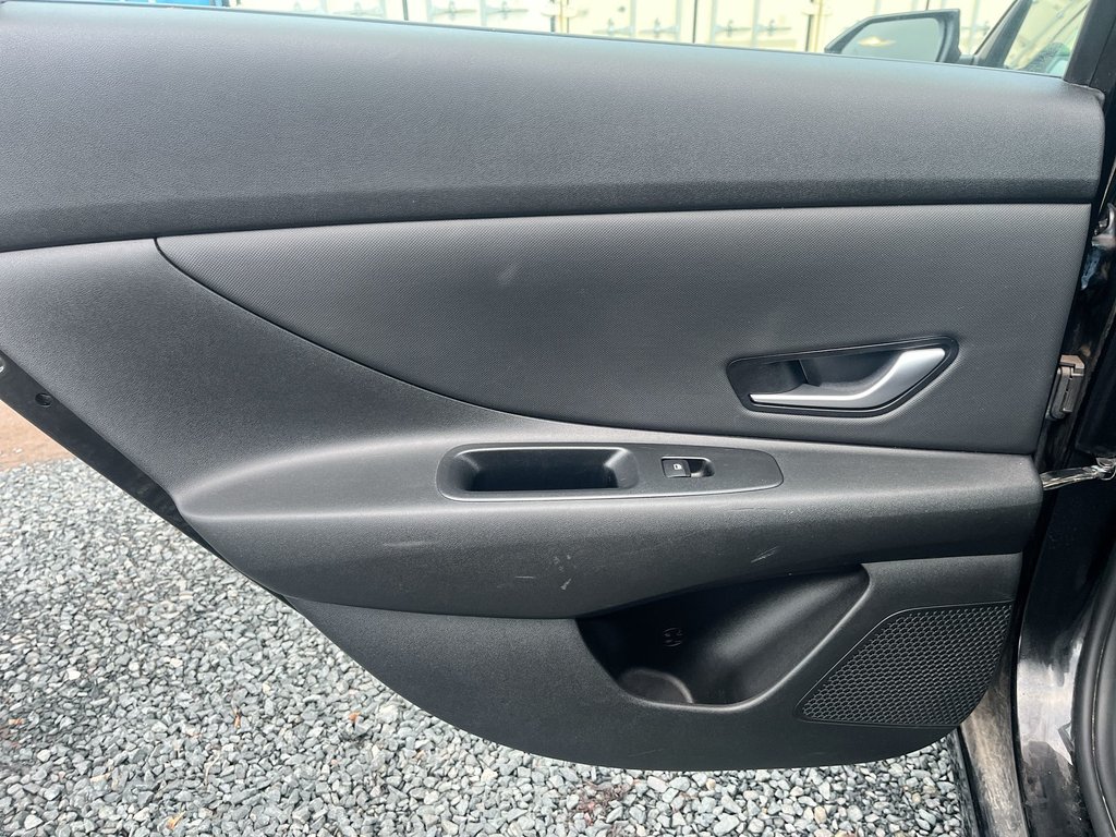 2022 Hyundai Elantra Hybrid in Antigonish, Nova Scotia - 32 - w1024h768px