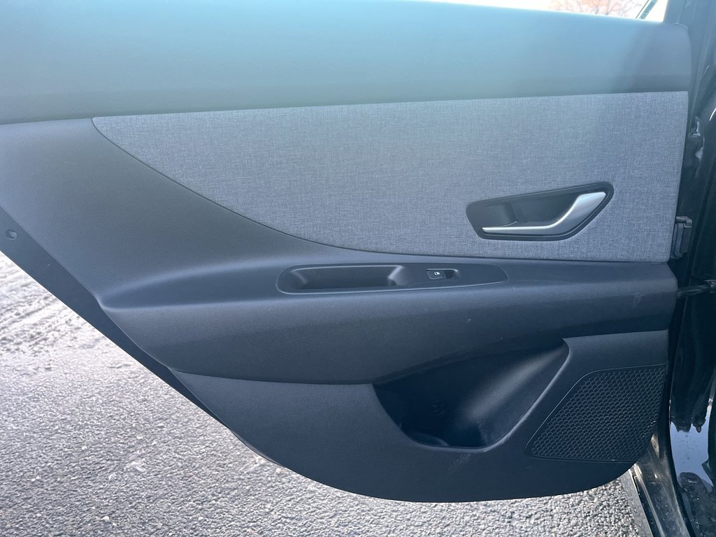 2023 Hyundai ELANTRA HYBRID Luxury | Leather | Roof | Cam | USB | HtdWheel in Saint John, New Brunswick - 33 - w1024h768px