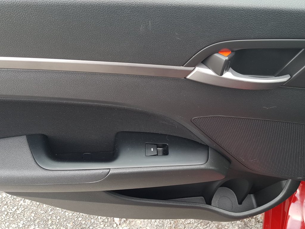 2017 Hyundai Elantra in Antigonish, Nova Scotia - 30 - w1024h768px