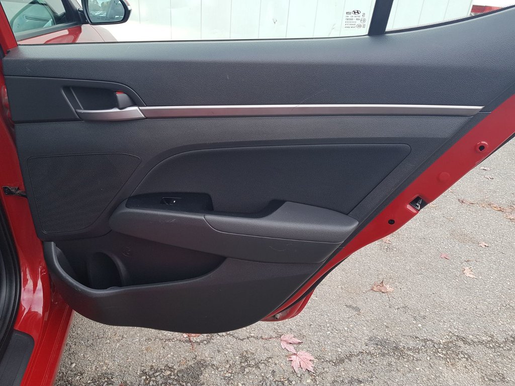 2017 Hyundai Elantra in Antigonish, Nova Scotia - 32 - w1024h768px