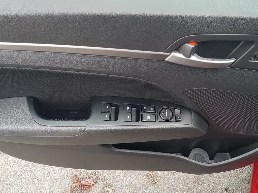 2017 Hyundai Elantra in Antigonish, Nova Scotia - 13 - w1024h768px