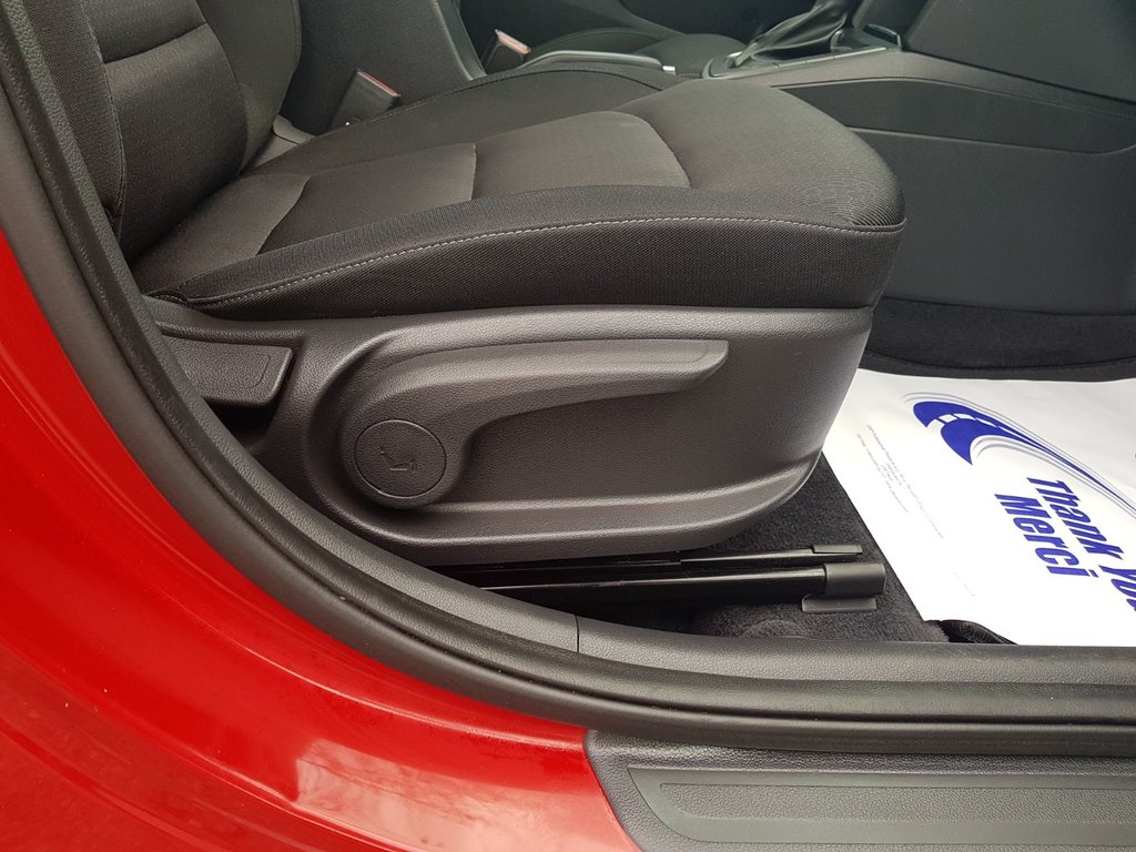 2017 Hyundai Elantra in Antigonish, Nova Scotia - 39 - w1024h768px