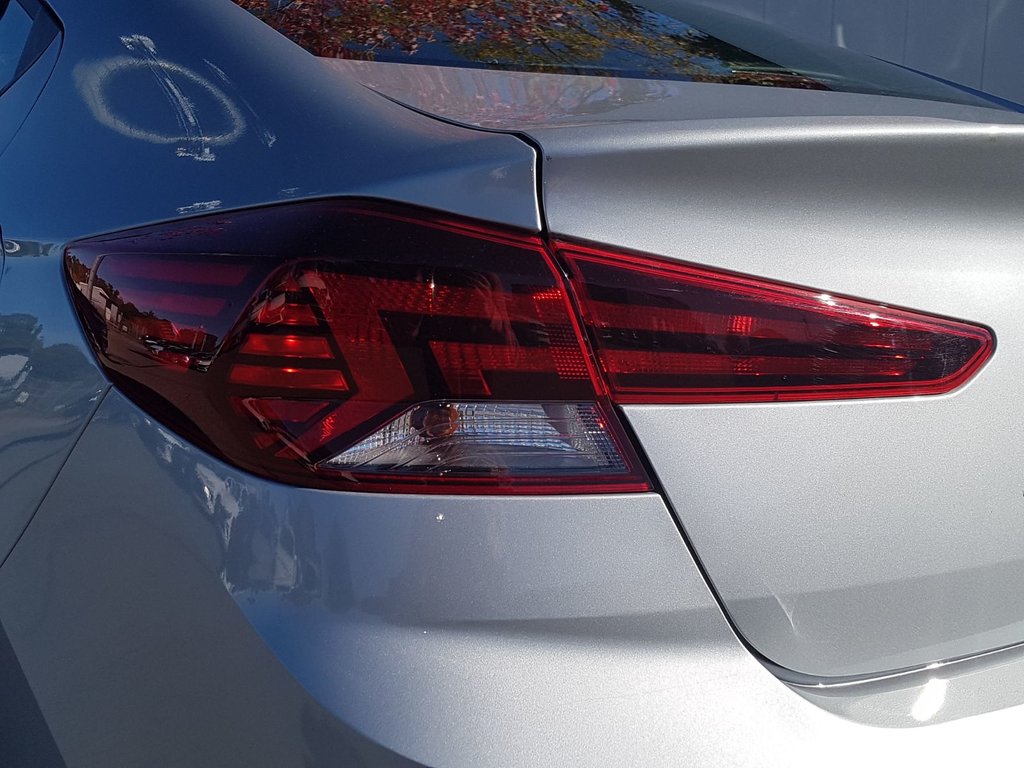 2020 Hyundai Elantra Preferred w/Sun & Safety Package | Roof | Cam in Saint John, New Brunswick - 10 - w1024h768px
