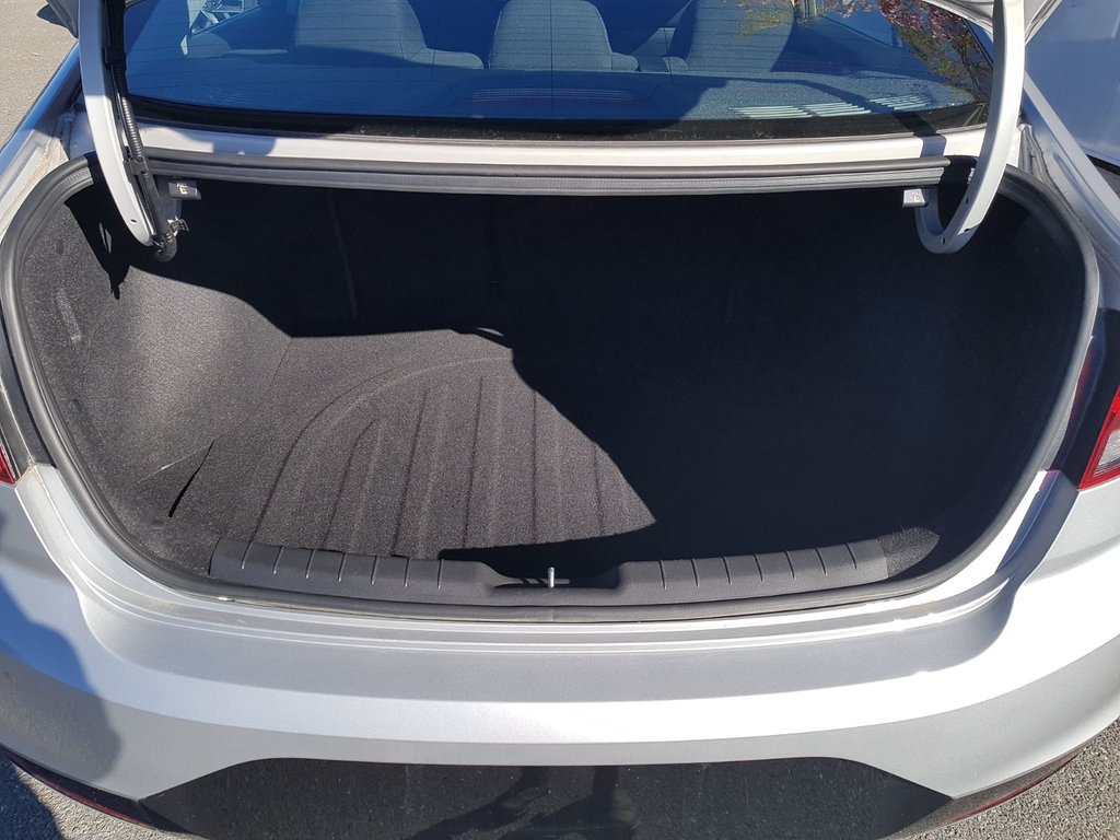 2020 Hyundai Elantra Preferred w/Sun & Safety Package | Roof | Cam in Saint John, New Brunswick - 63 - w1024h768px