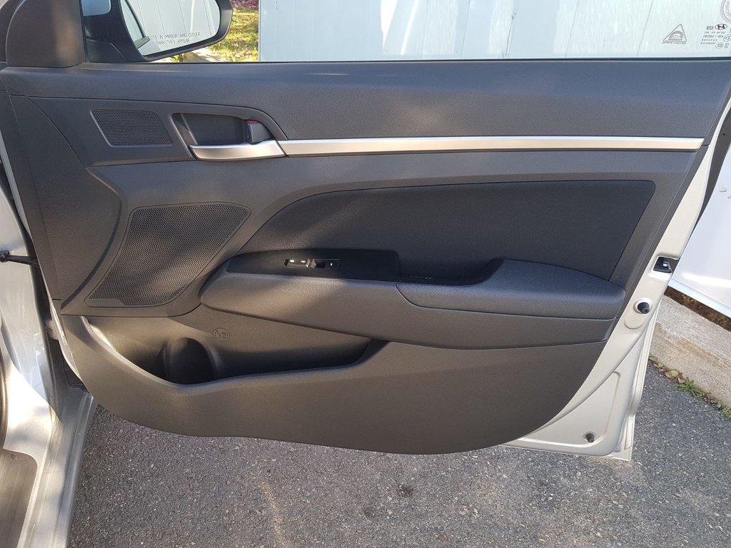 2020 Hyundai Elantra Preferred w/Sun & Safety Package | Roof | Cam in Saint John, New Brunswick - 57 - w1024h768px
