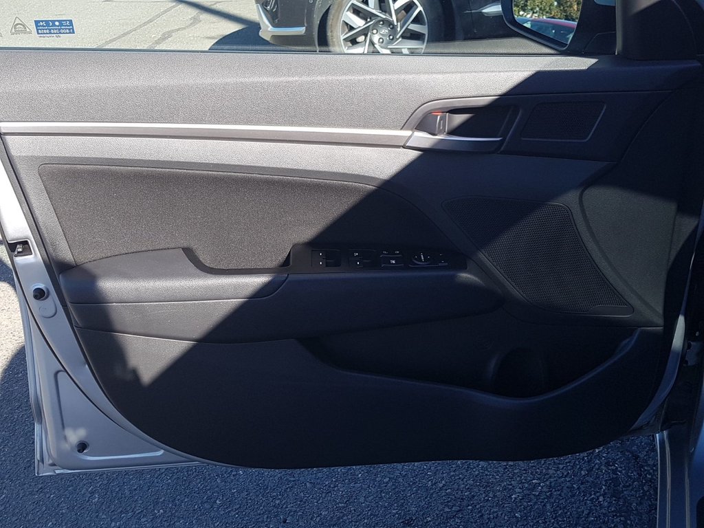 2020 Hyundai Elantra Preferred w/Sun & Safety Package | Roof | Cam in Saint John, New Brunswick - 20 - w1024h768px