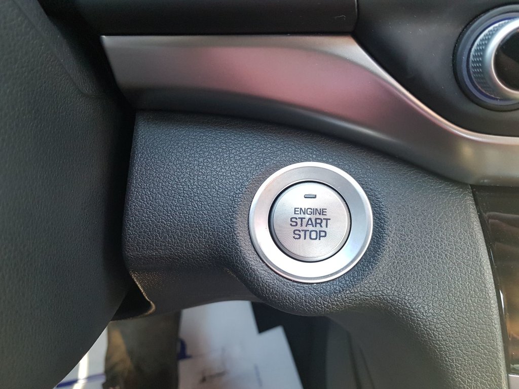 2020 Hyundai Elantra Preferred w/Sun & Safety Package | Roof | Cam in Saint John, New Brunswick - 45 - w1024h768px