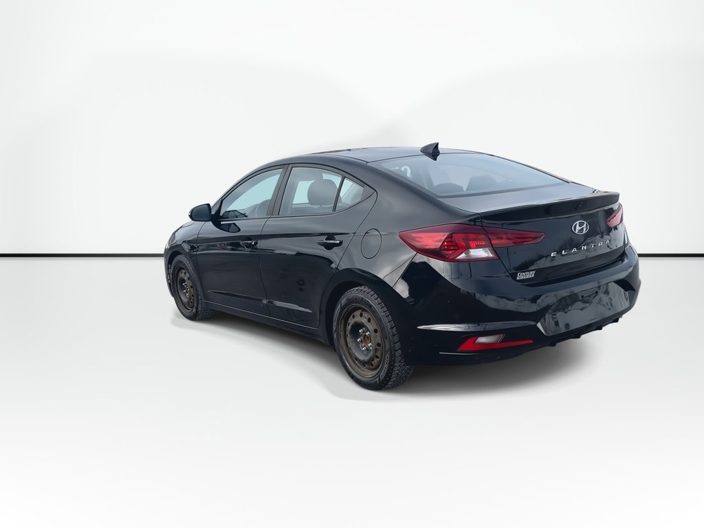 2020 Hyundai Elantra Preferred w/Sun & Safety Package in Saint John, New Brunswick - 6 - w1024h768px