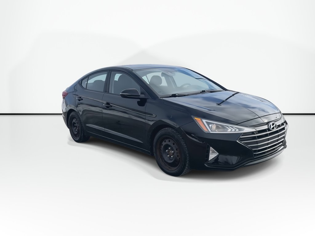 2020 Hyundai Elantra Preferred w/Sun & Safety Package in Saint John, New Brunswick - 2 - w1024h768px