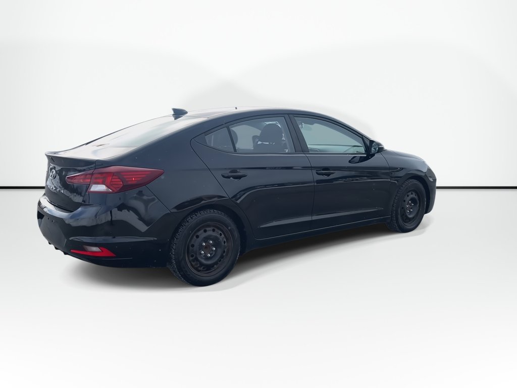 2020 Hyundai Elantra Preferred w/Sun & Safety Package in Saint John, New Brunswick - 8 - w1024h768px