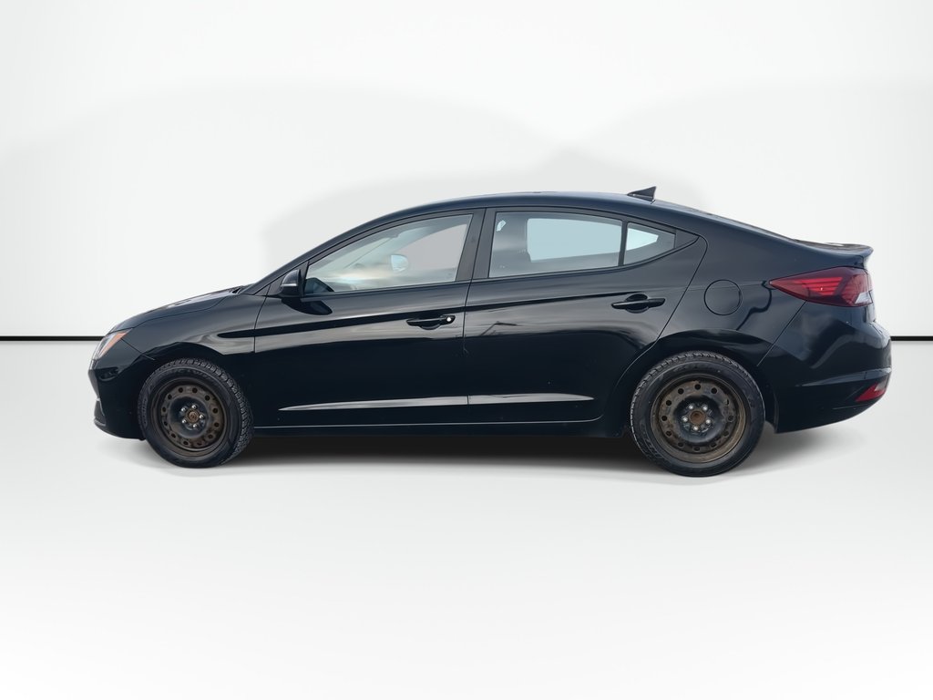 2020 Hyundai Elantra Preferred w/Sun & Safety Package in Saint John, New Brunswick - 5 - w1024h768px