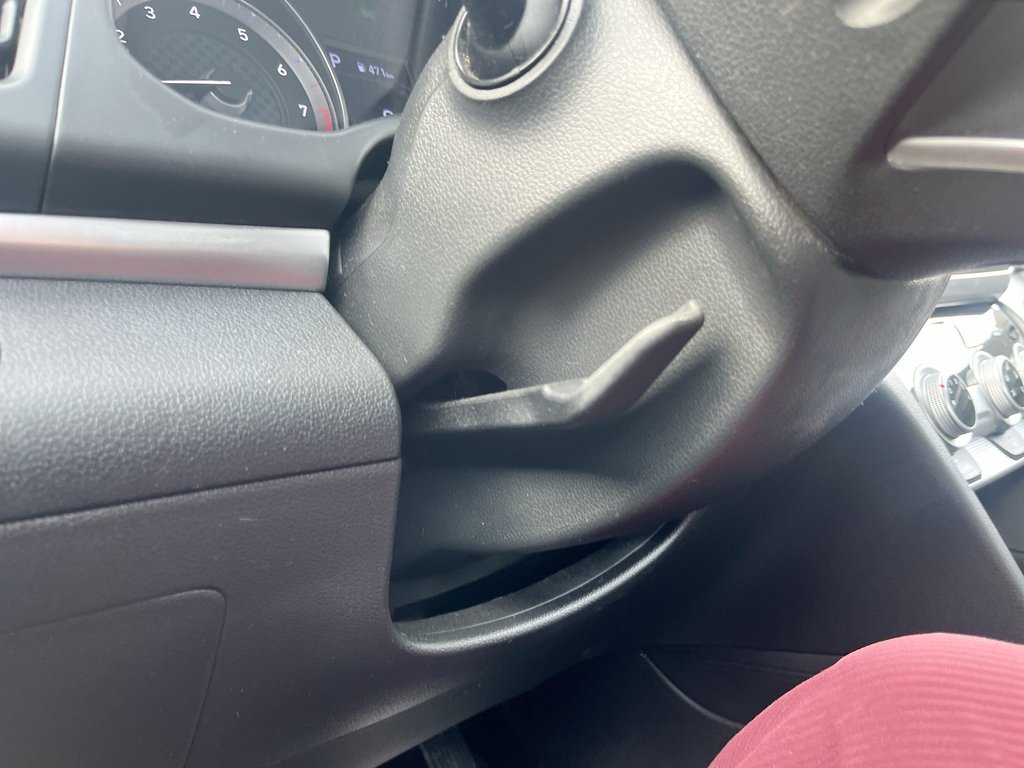 2020 Hyundai Elantra Preferred w/Sun & Safety Package in Saint John, New Brunswick - 19 - w1024h768px