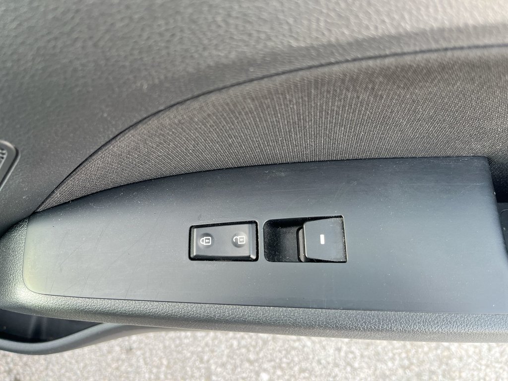 2020 Hyundai Elantra Preferred w/Sun & Safety Package in Saint John, New Brunswick - 43 - w1024h768px