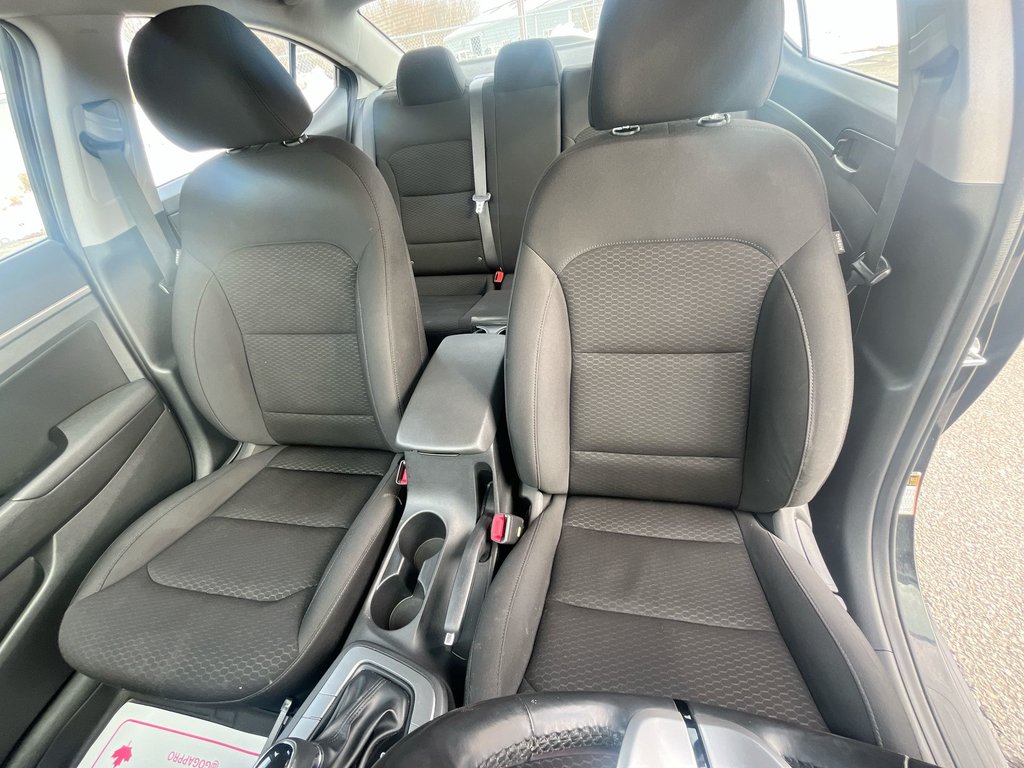 2020 Hyundai Elantra Preferred w/Sun & Safety Package in Saint John, New Brunswick - 13 - w1024h768px