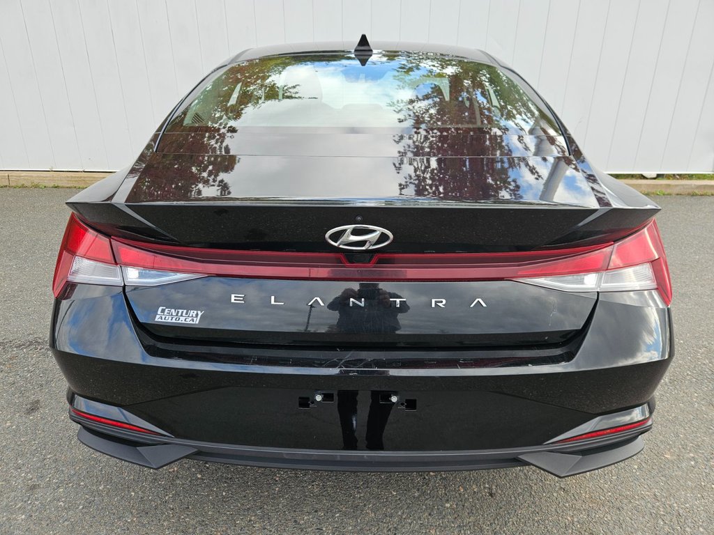 2021  Elantra Preferred | SunRoof | Cam | USB | Warranty to 2026 in Saint John, New Brunswick - 4 - w1024h768px