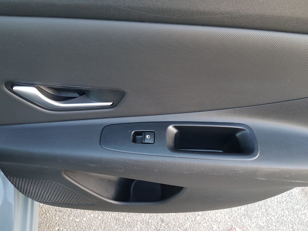 2021 Hyundai ELANTRA Preferred | Cam | USB | HtdWheel | Bluetooth in Saint John, New Brunswick - 44 - w1024h768px