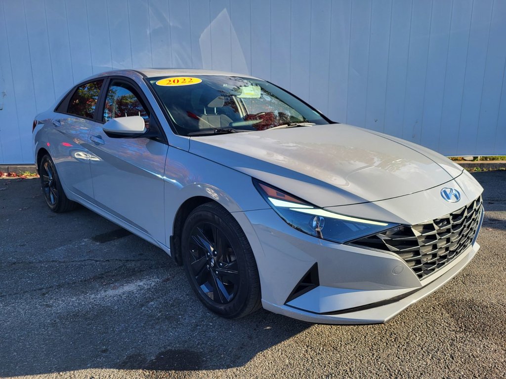 2022  Elantra Preferred | SunRoof | Cam | USB | Warranty to 2027 in Saint John, New Brunswick - 1 - w1024h768px