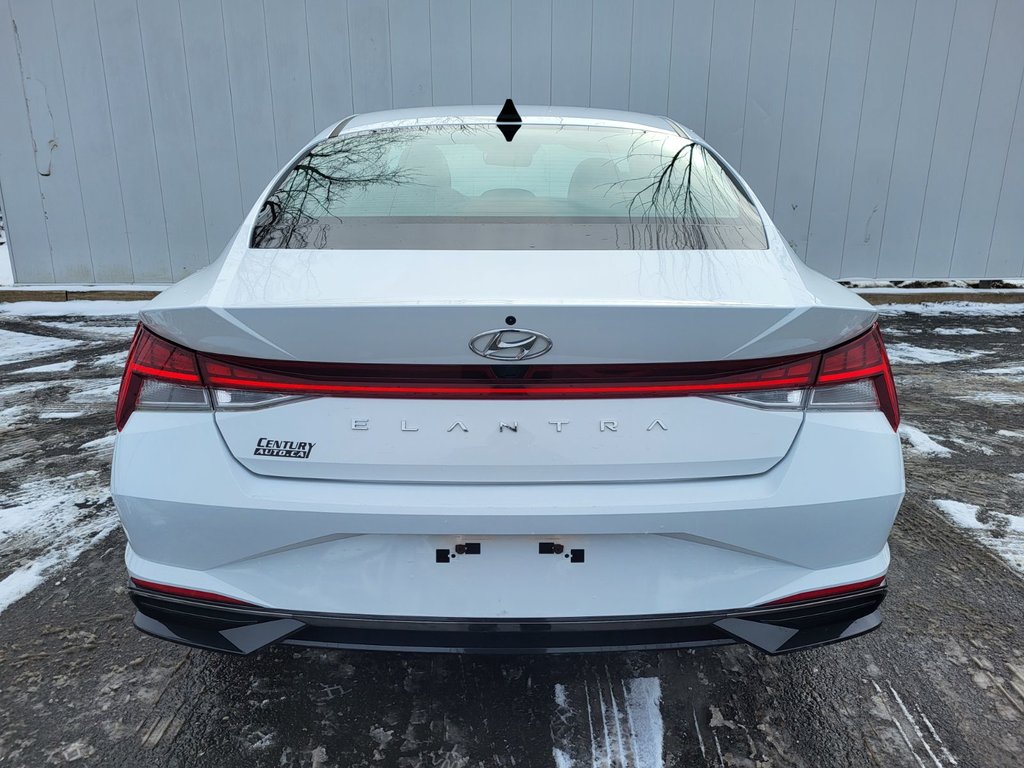 2022 Hyundai Elantra Ultimate | Leather | Roof | Cam | Warranty to 2027 in Saint John, New Brunswick - 4 - w1024h768px