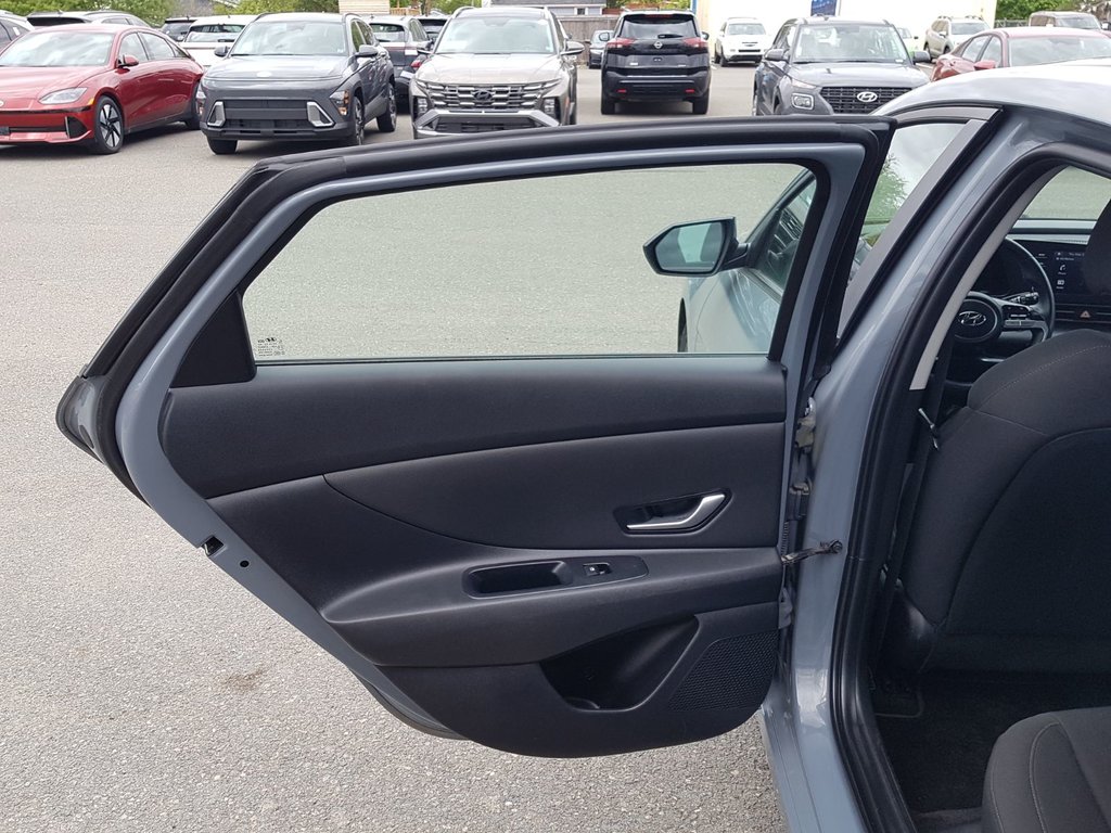 2023 Hyundai Elantra Preferred | Cam | USB | HtdSeat | Warranty to 2027 in Saint John, New Brunswick - 28 - w1024h768px