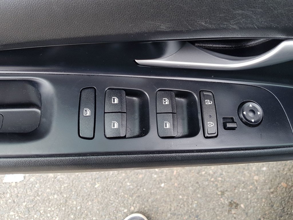 2023 Hyundai Elantra Preferred | Cam | USB | HtdSeat | Warranty to 2027 in Saint John, New Brunswick - 11 - w1024h768px