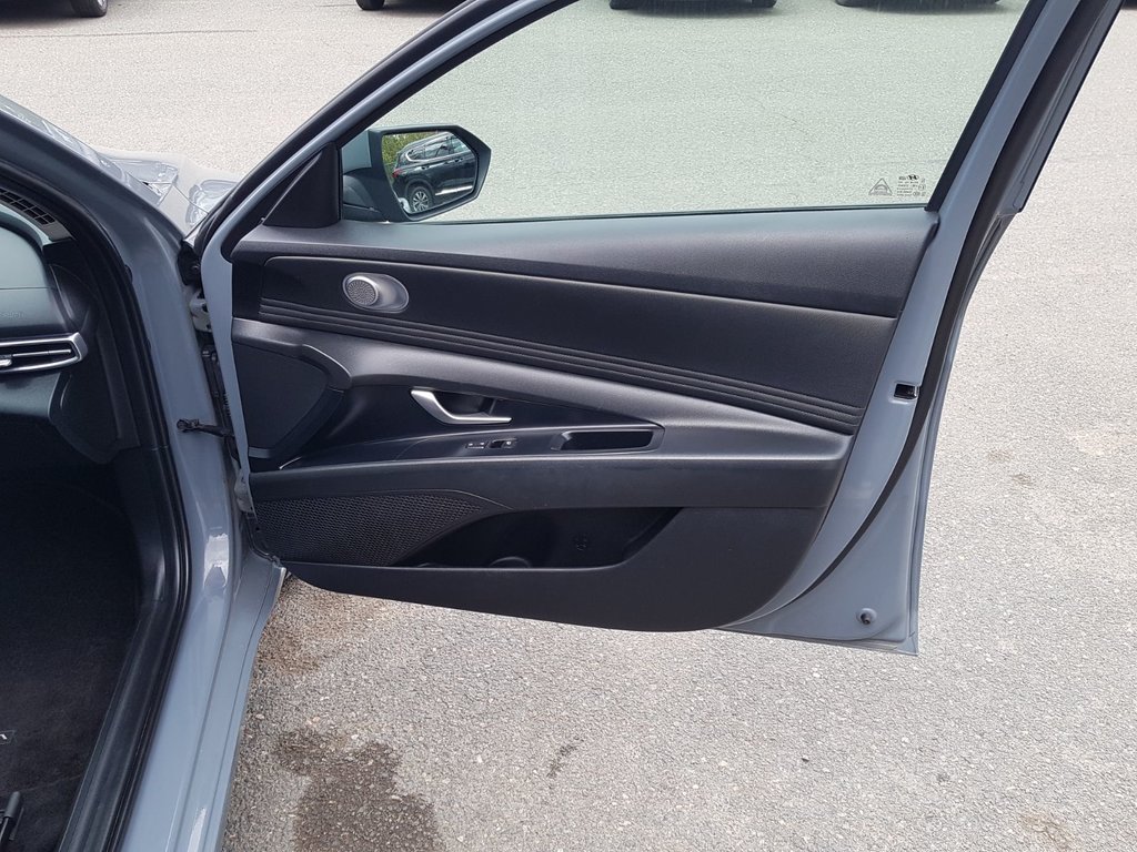 2023 Hyundai Elantra Preferred | Cam | USB | HtdSeat | Warranty to 2027 in Saint John, New Brunswick - 35 - w1024h768px