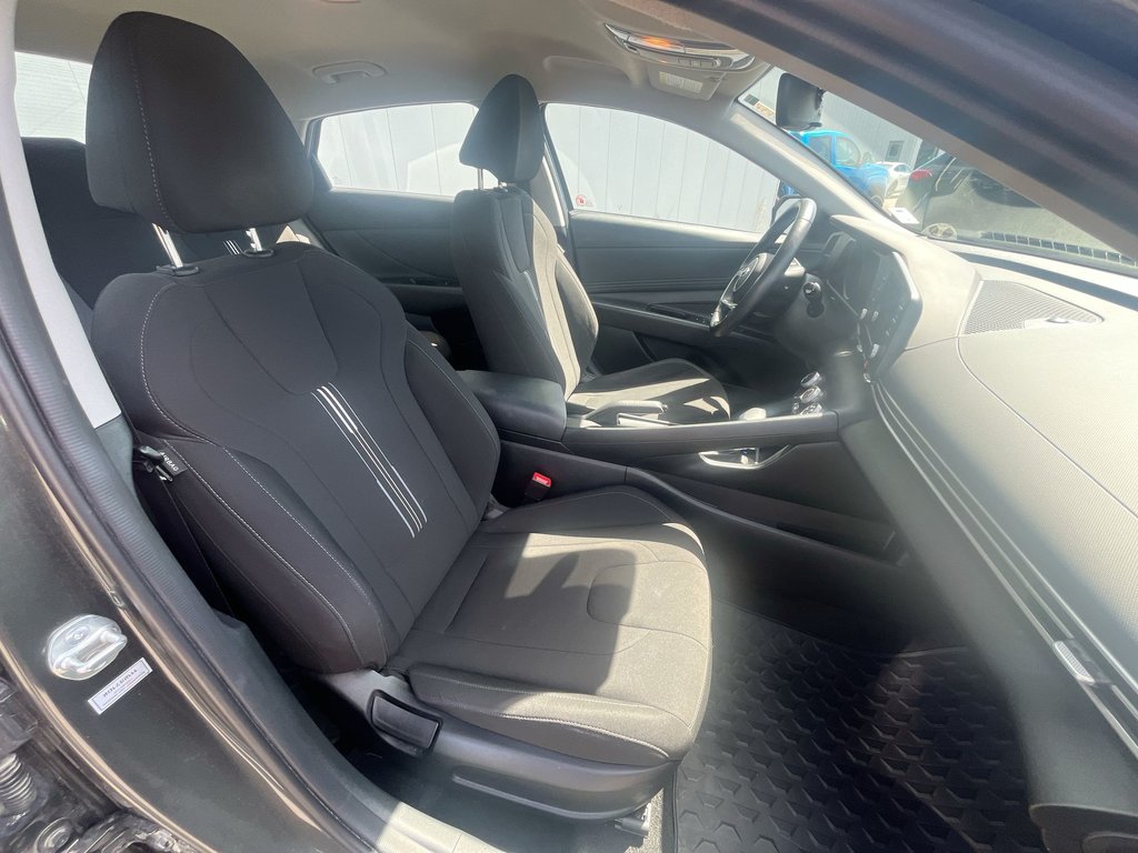 2023 Hyundai Elantra Preferred | Cam | USB | Warranty to 2028 in Saint John, New Brunswick - 40 - w1024h768px