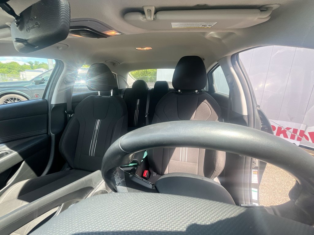 2023 Hyundai Elantra Preferred | Cam | USB | Warranty to 2028 in Saint John, New Brunswick - 13 - w1024h768px