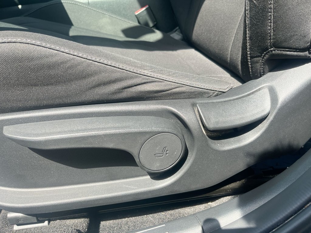 2023 Hyundai Elantra Preferred | Cam | USB | Warranty to 2028 in Saint John, New Brunswick - 14 - w1024h768px