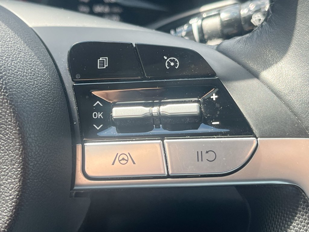 2023 Hyundai Elantra Preferred | Cam | USB | Warranty to 2028 in Saint John, New Brunswick - 21 - w1024h768px